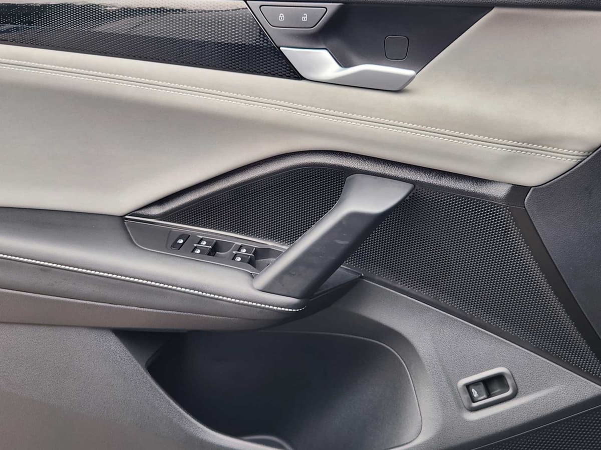 2025 Volkswagen Tiguan - Image 22