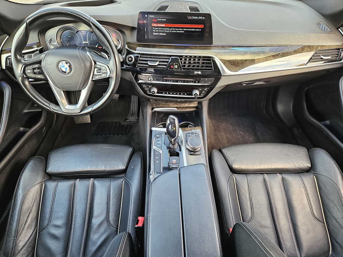 2018 BMW 530e iPerformance - Image 24