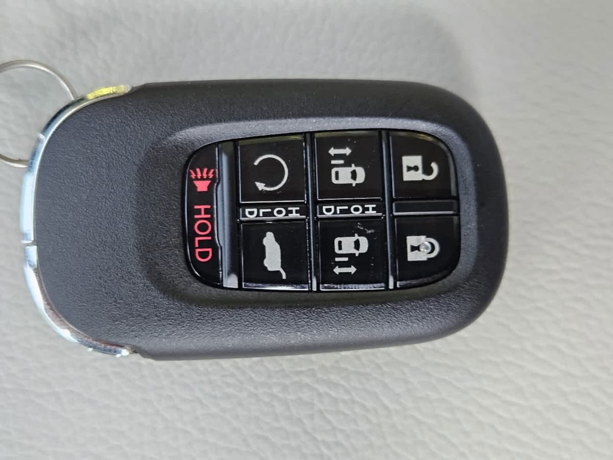 2026 Honda Odyssey - Image 25