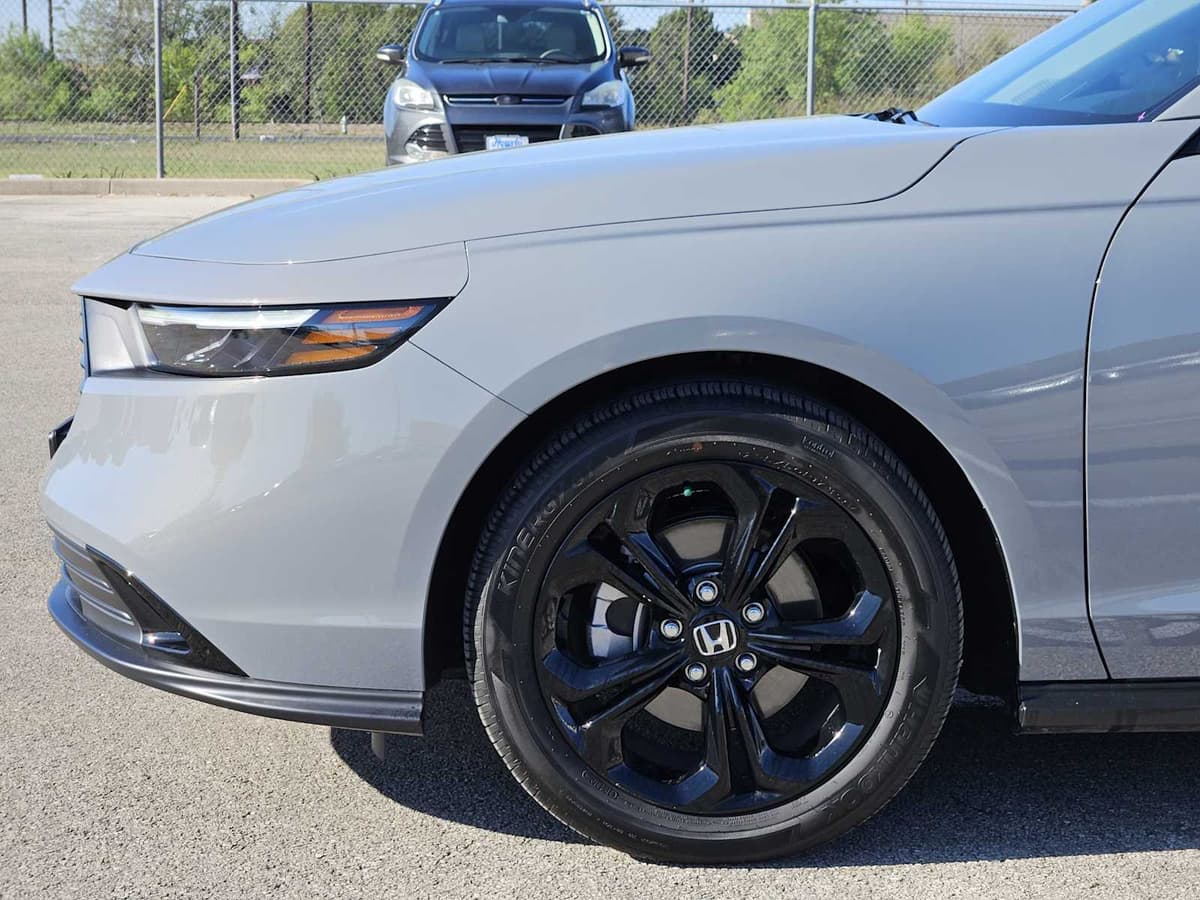 2025 Honda Accord - Image 8