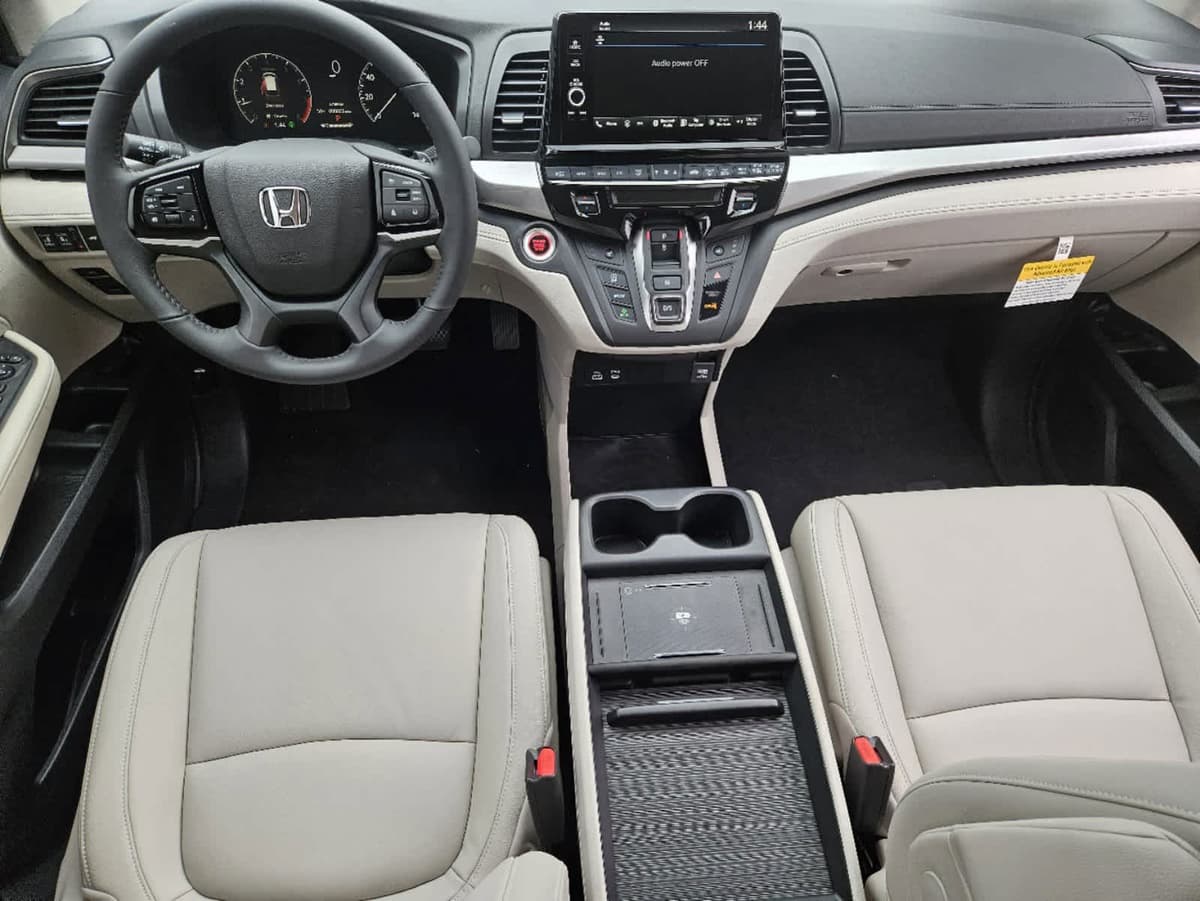 2026 Honda Odyssey - Image 20