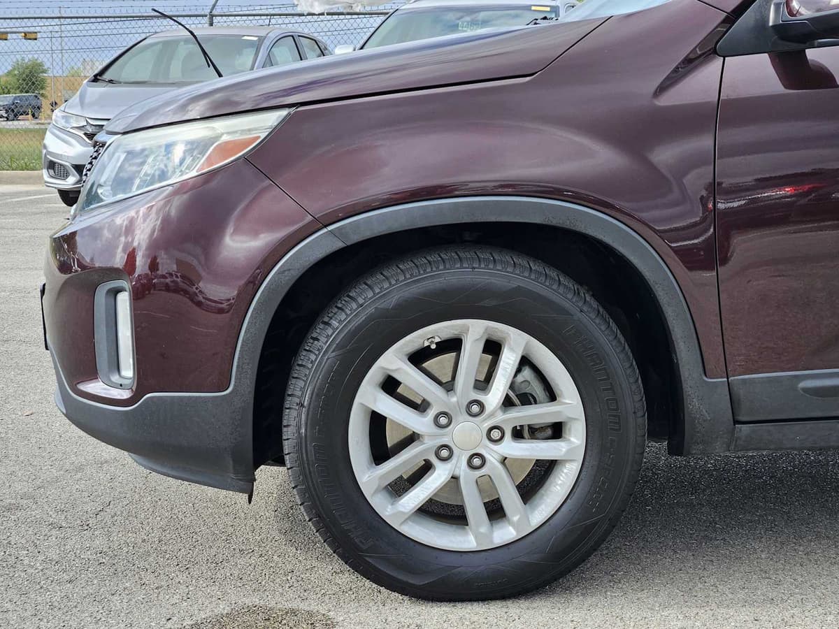 2015 Kia Sorento - Image 8