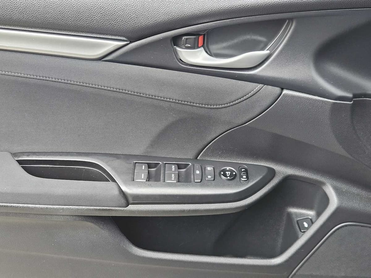 2020 Honda Civic Sedan - Image 21