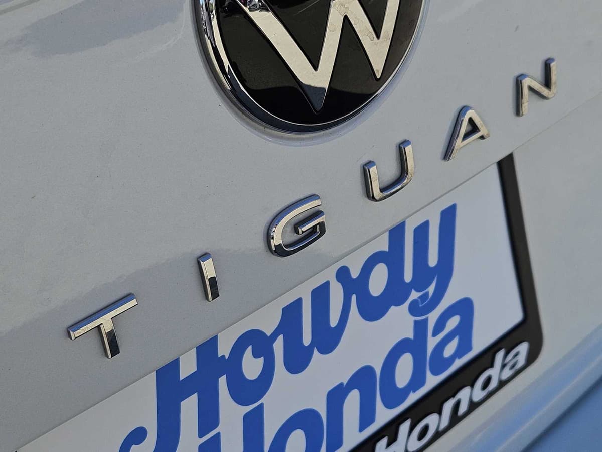 2023 Volkswagen Tiguan - Image 12