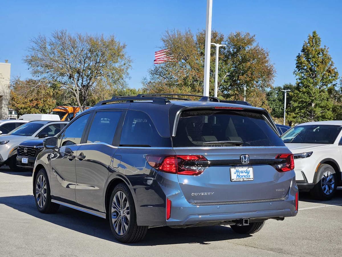 2026 Honda Odyssey - Image 4