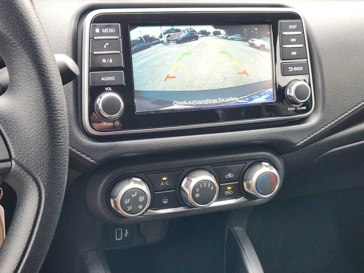 2024 Nissan Versa - Image 18