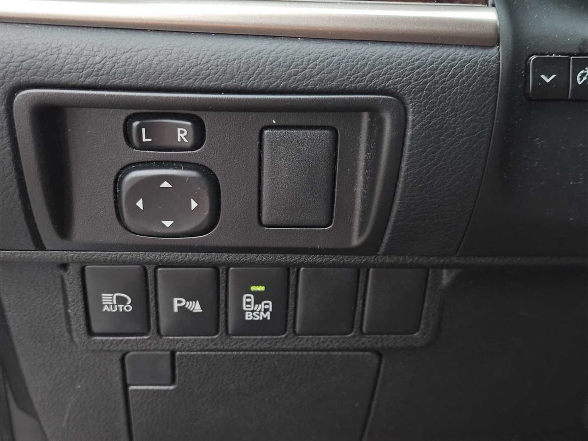 2016 LEXUS ES 350 - Image 21