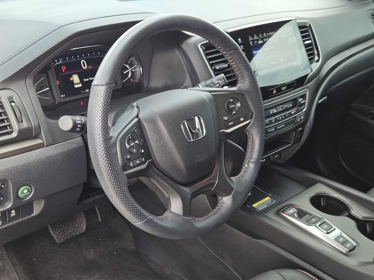 2024 Honda Passport - Image 2