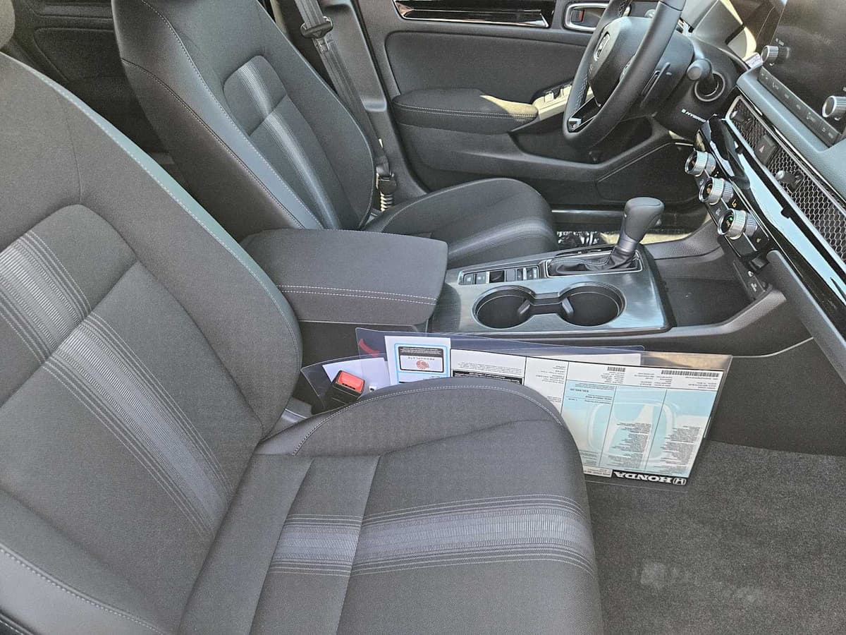 2026 Honda Civic Hybrid - Image 13