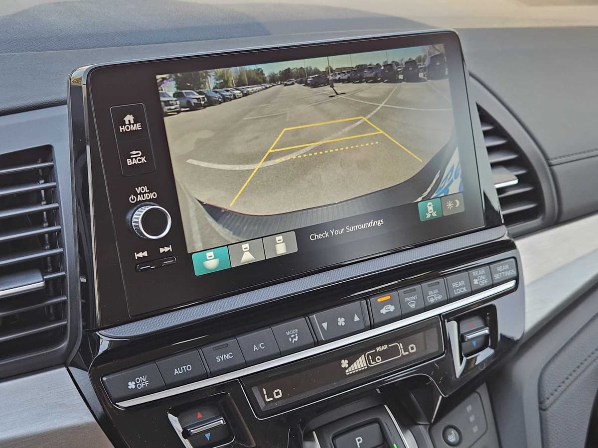 2026 Honda Odyssey - Image 15