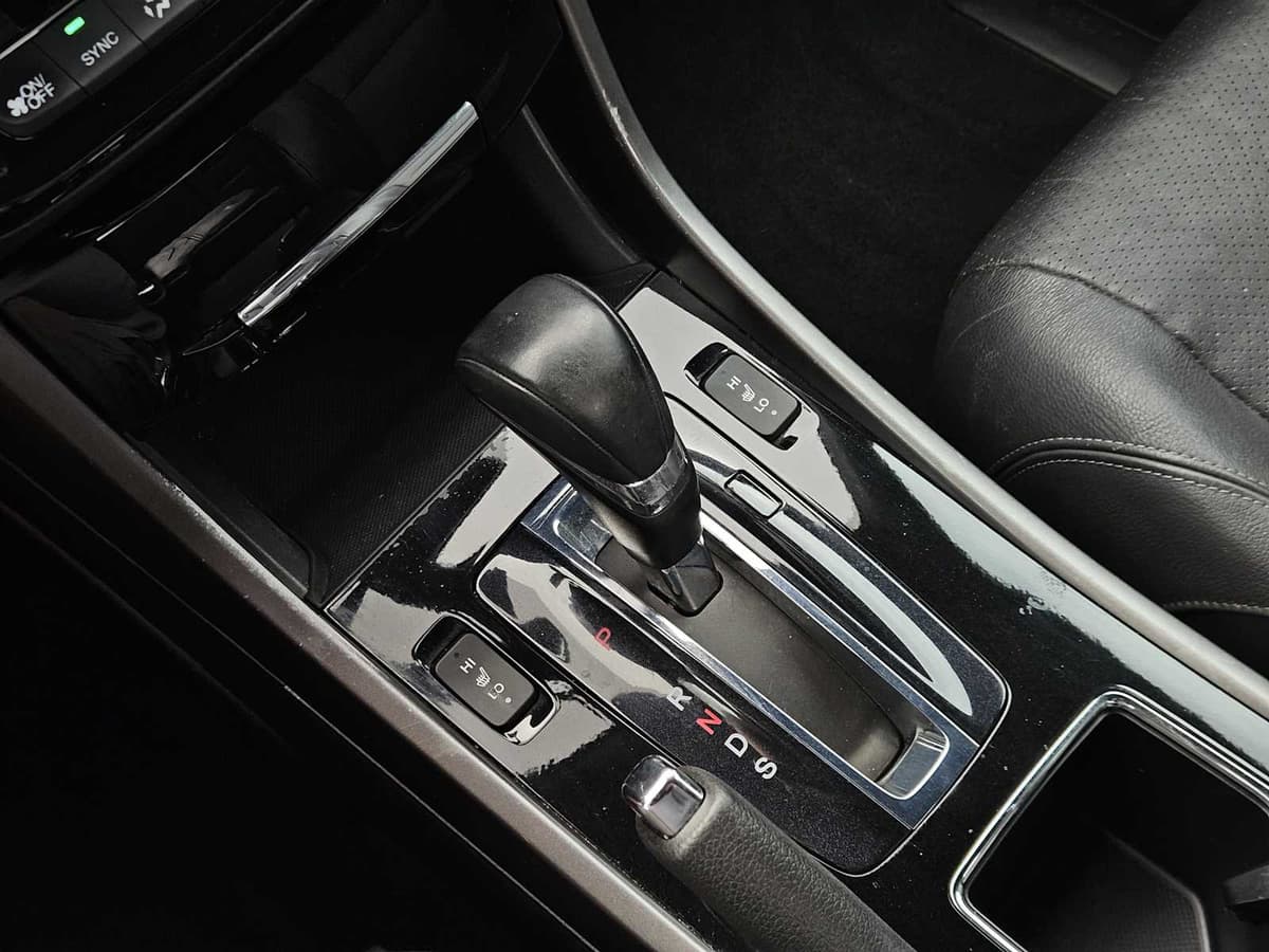 2016 Honda Accord Coupe - Image 20