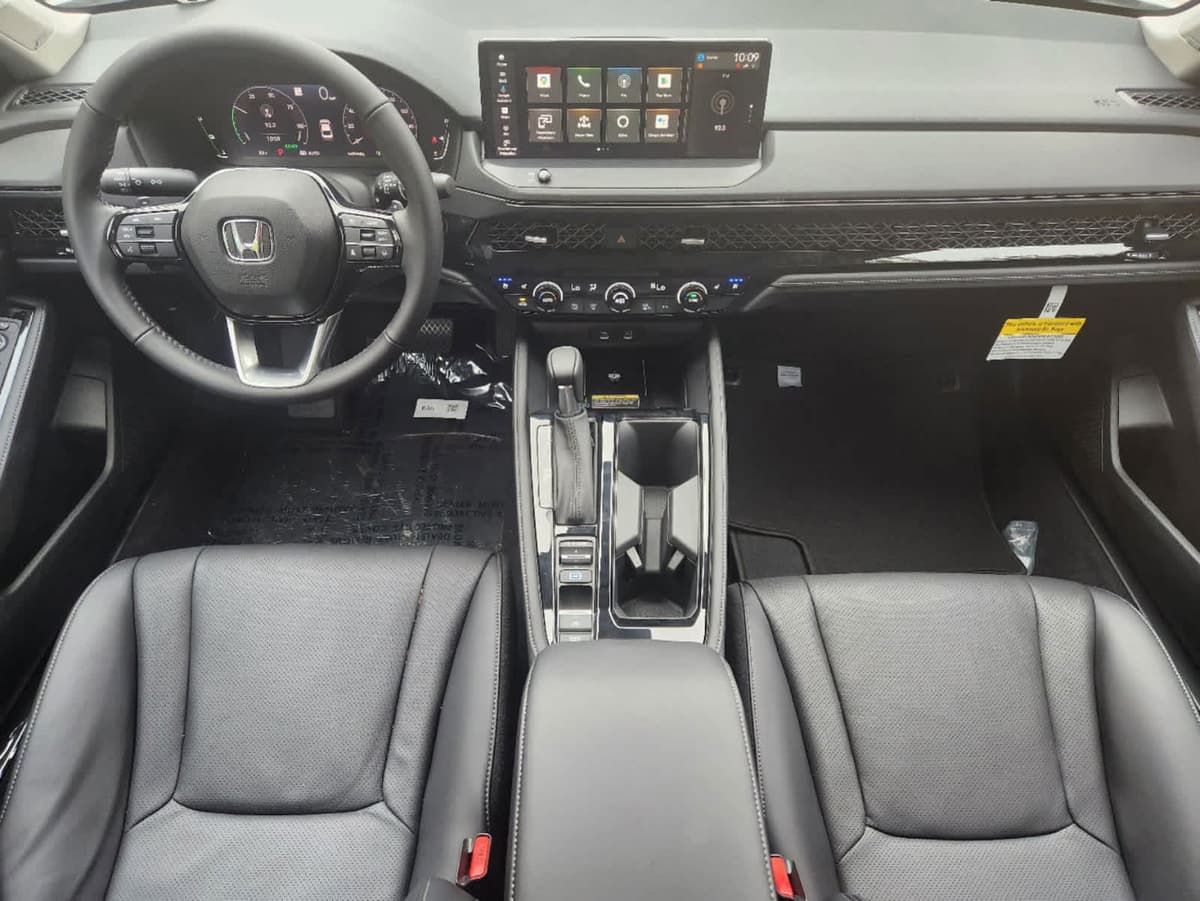 2025 Honda Accord Hybrid - Image 19