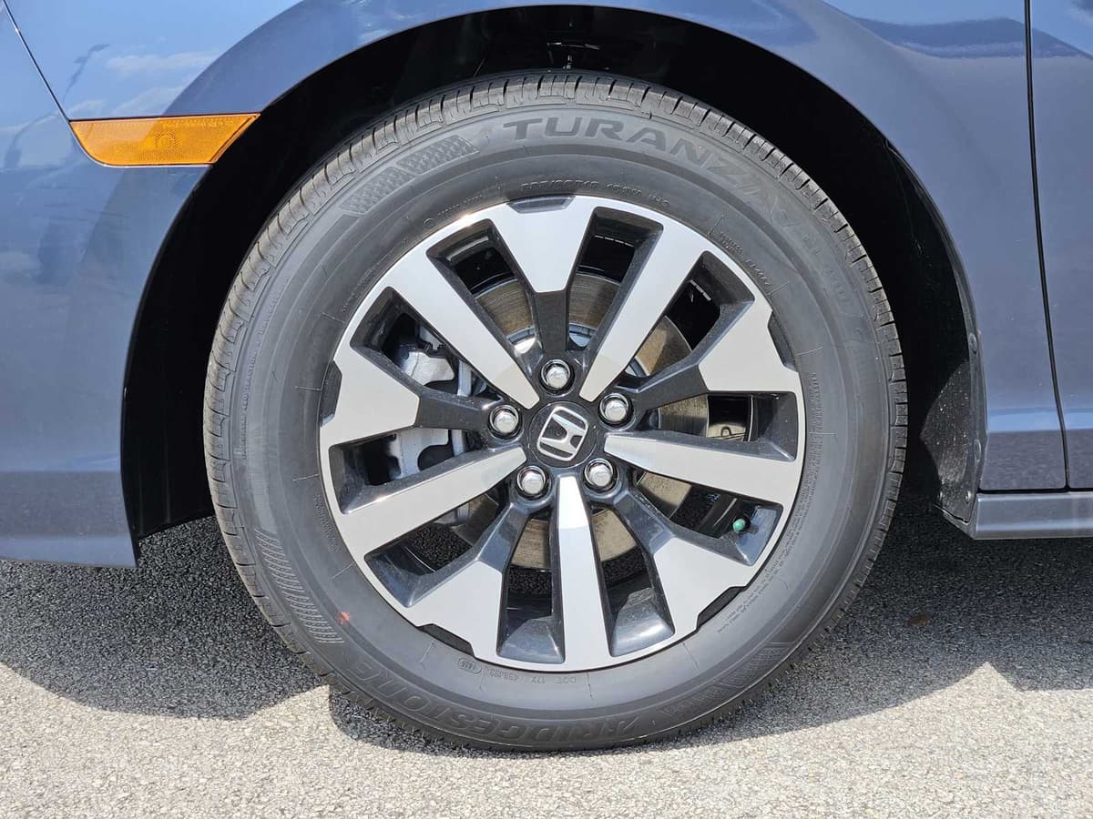 2026 Honda Odyssey - Image 9