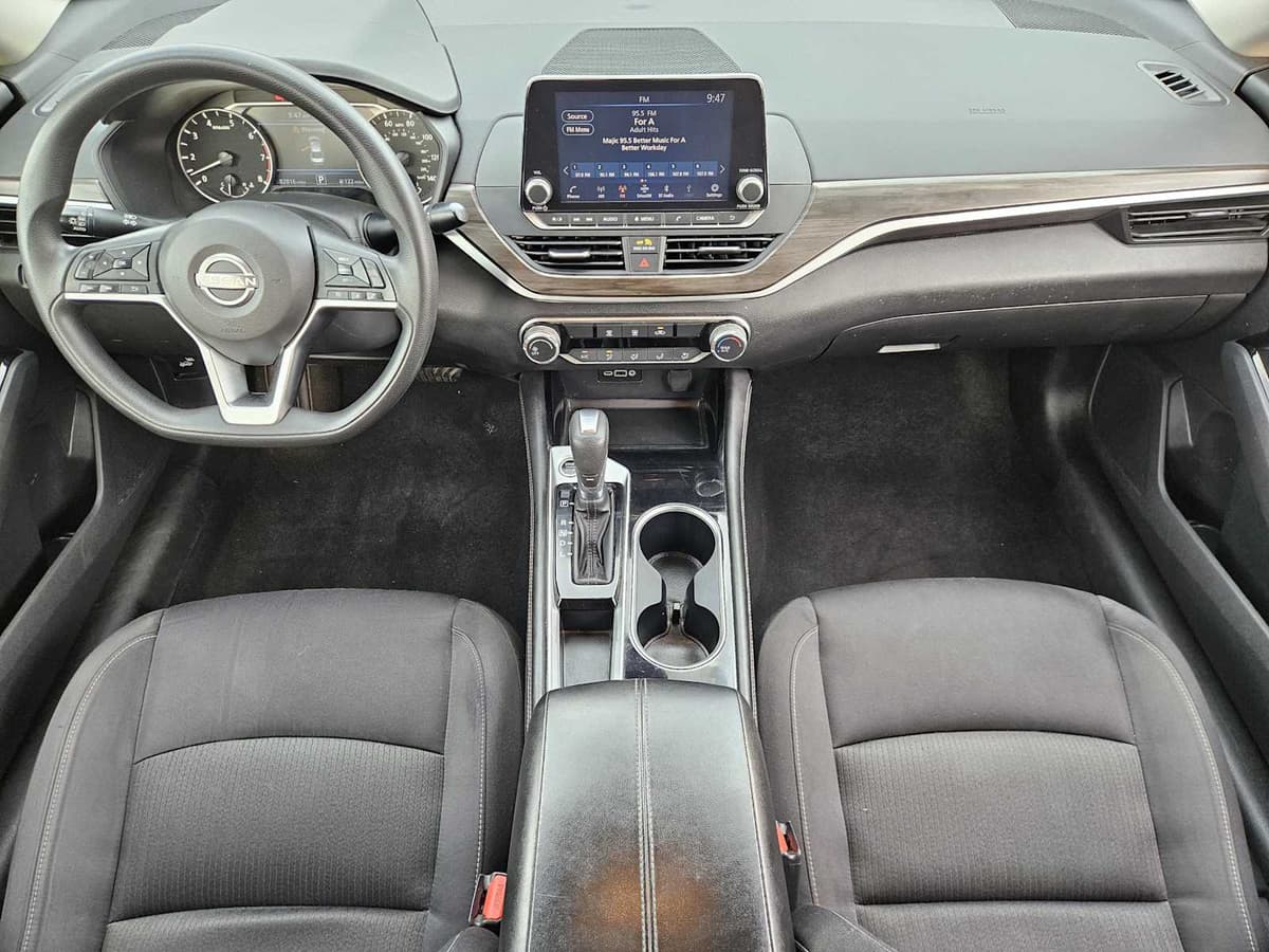 2023 Nissan Altima - Image 24