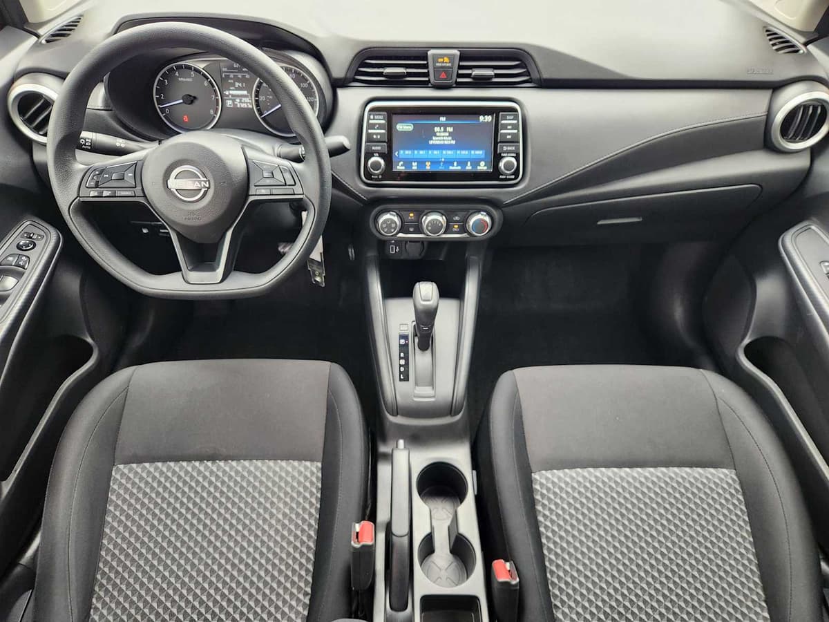 2024 Nissan Versa - Image 25