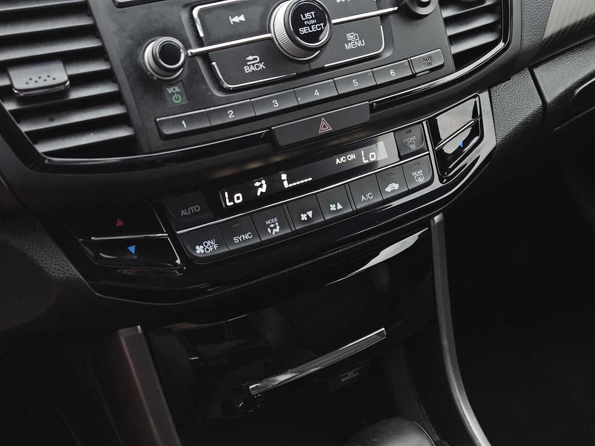 2017 Honda Accord Sedan - Image 19