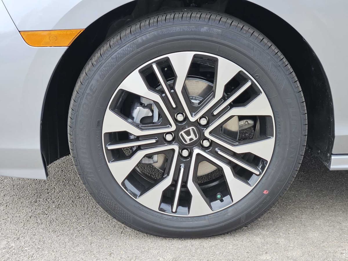 2026 Honda Odyssey - Image 8