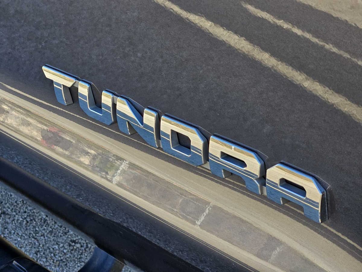2020 Toyota Tundra - Image 12