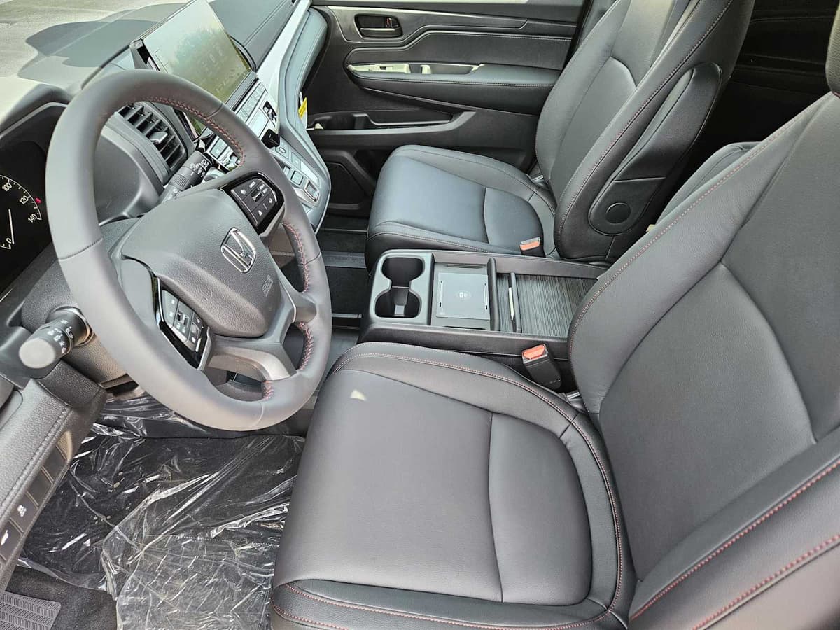2026 Honda Odyssey - Image 11