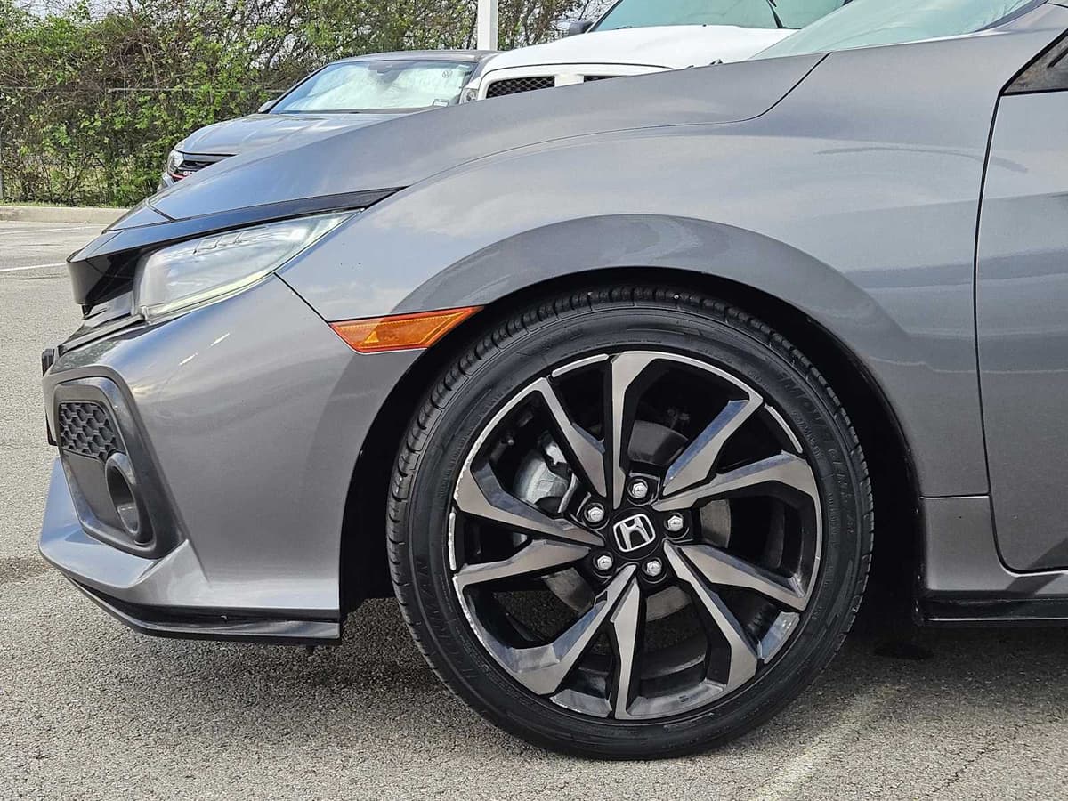 2019 Honda Civic Hatchback - Image 8
