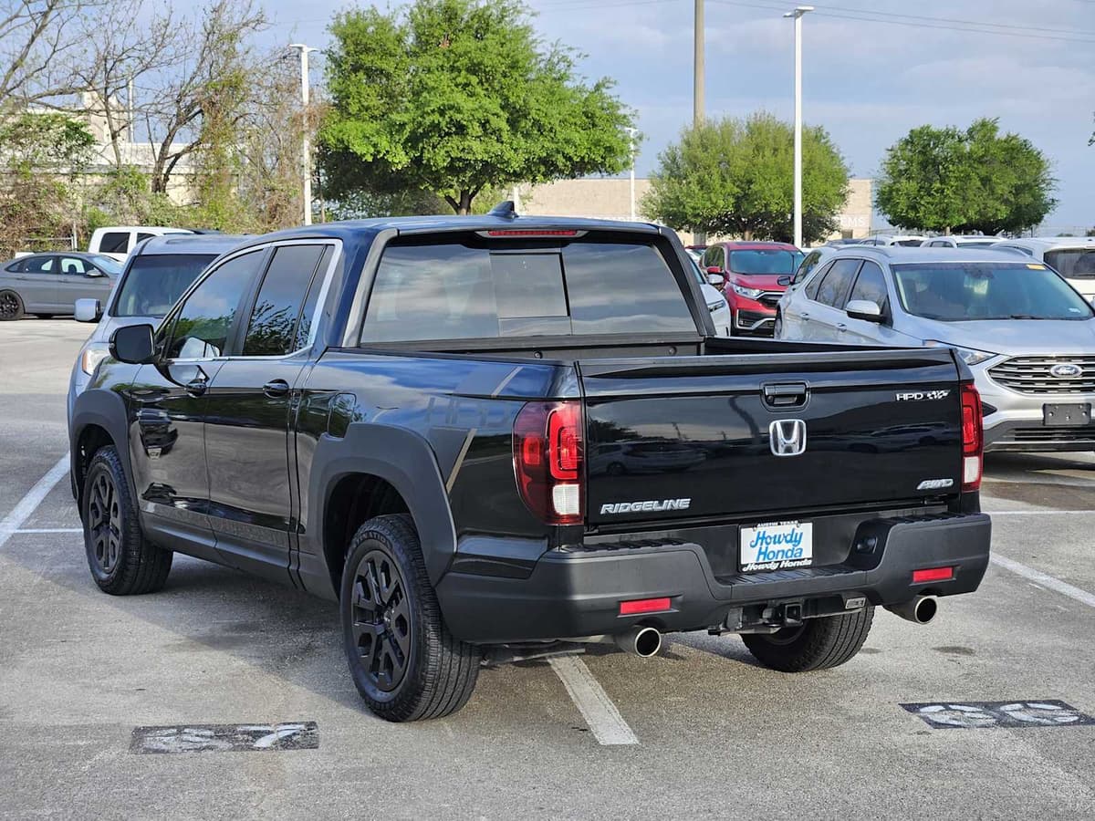 2023 Honda Ridgeline - Image 5