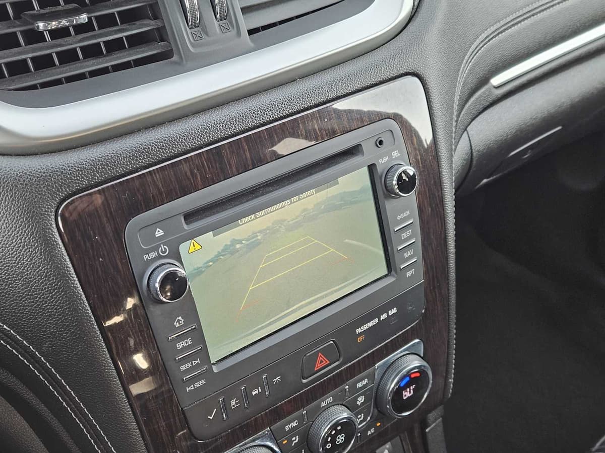 2017 Chevrolet Traverse - Image 18