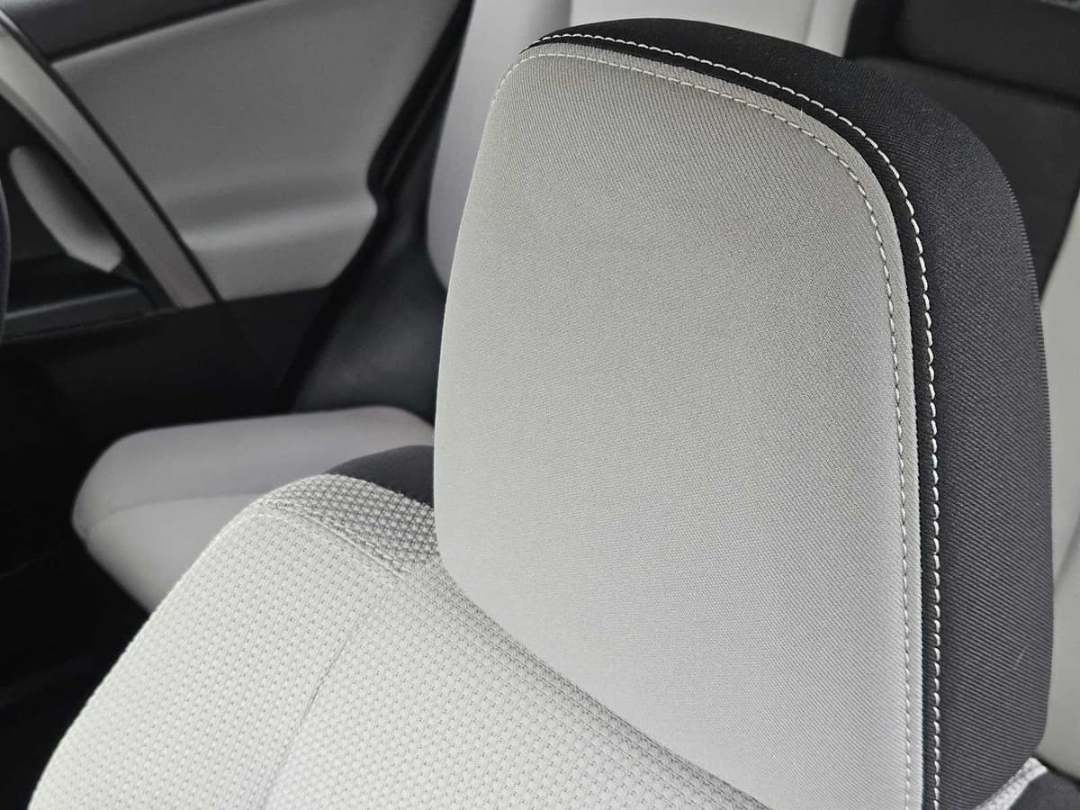 2017 Toyota RAV4 Hybrid - Image 15