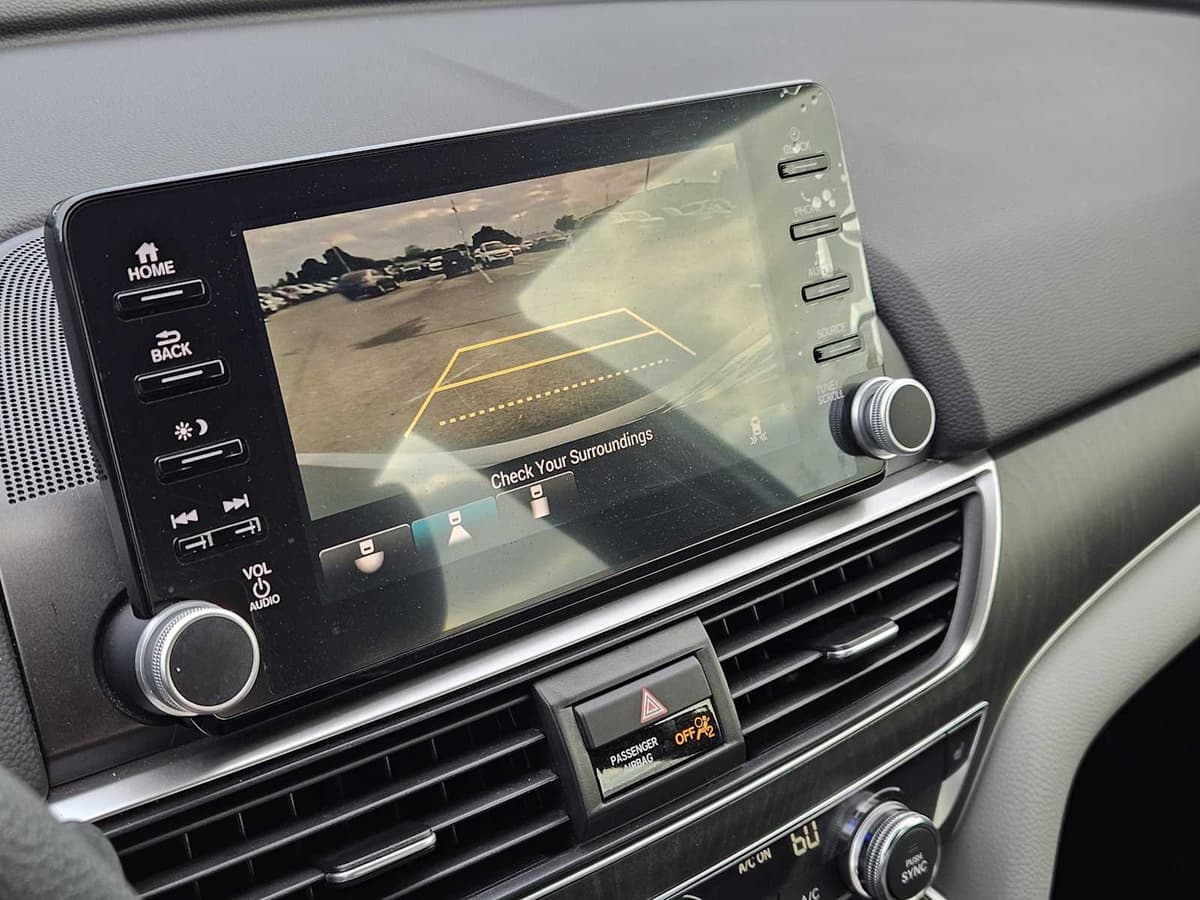 2018 Honda Accord Sedan - Image 17