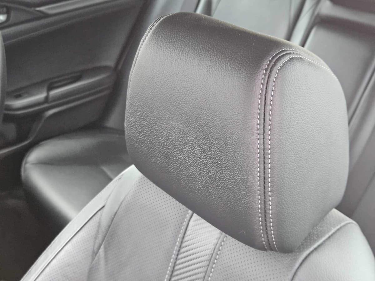 2019 Honda Civic Hatchback - Image 15