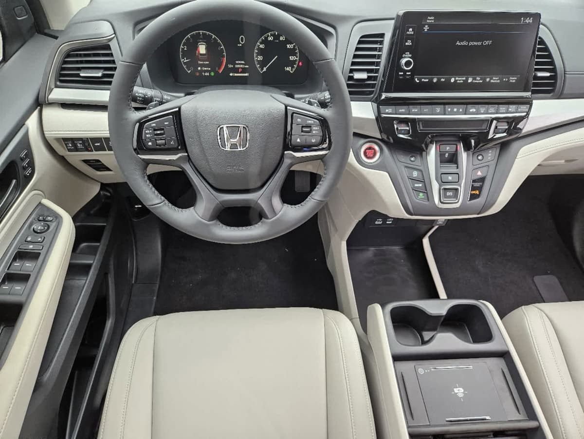 2026 Honda Odyssey - Image 21