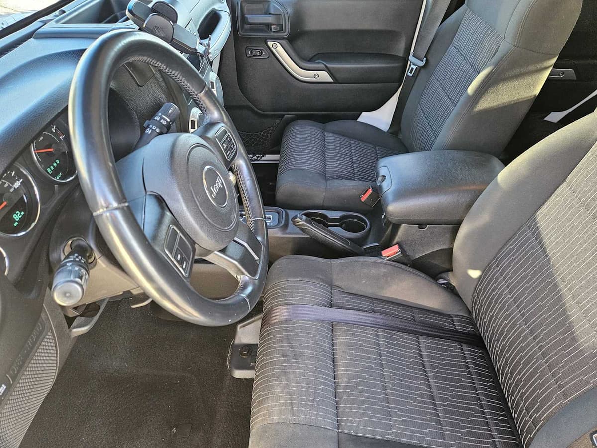 2012 Jeep Wrangler Unlimited - Image 13