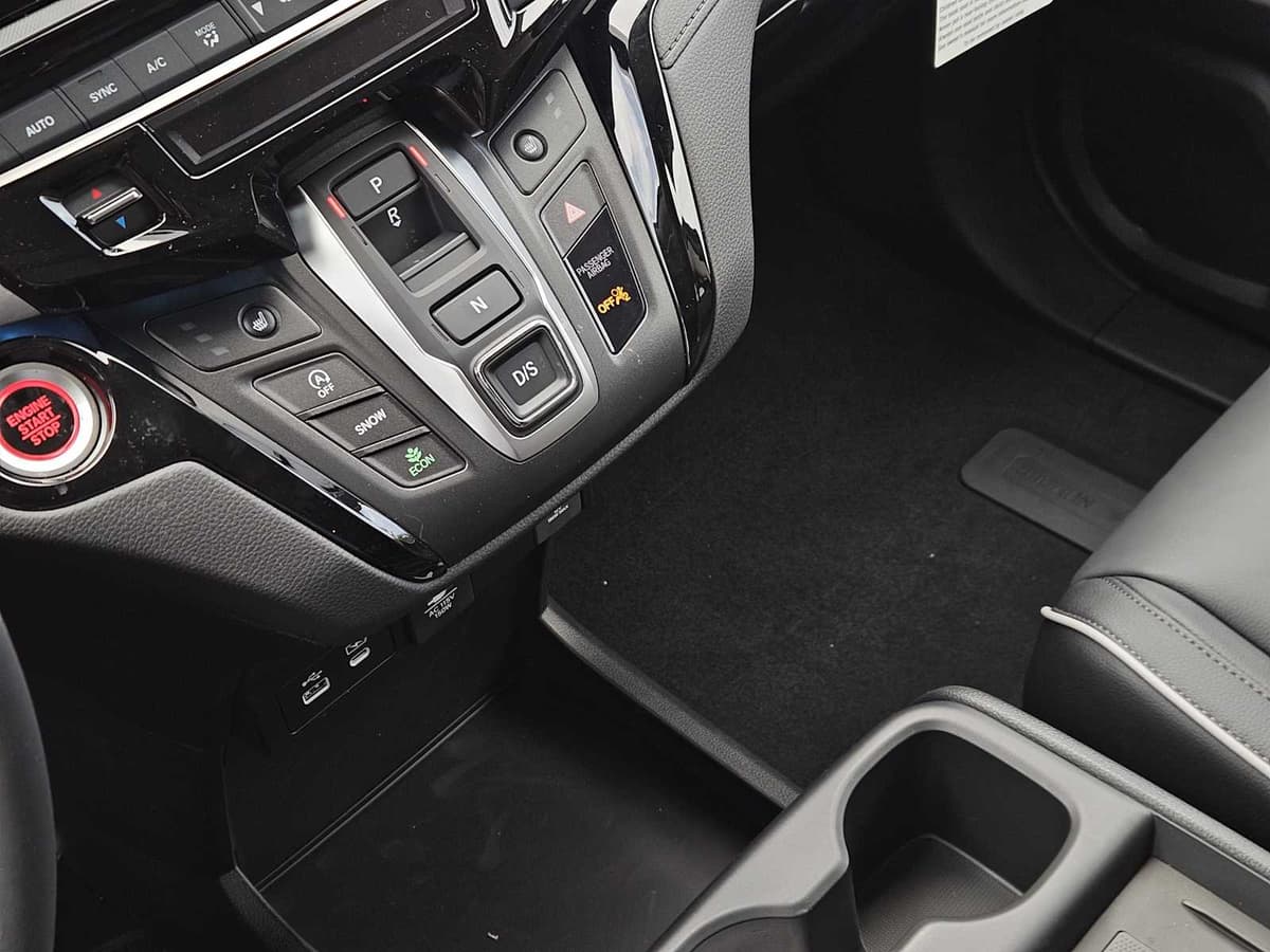 2026 Honda Odyssey - Image 17