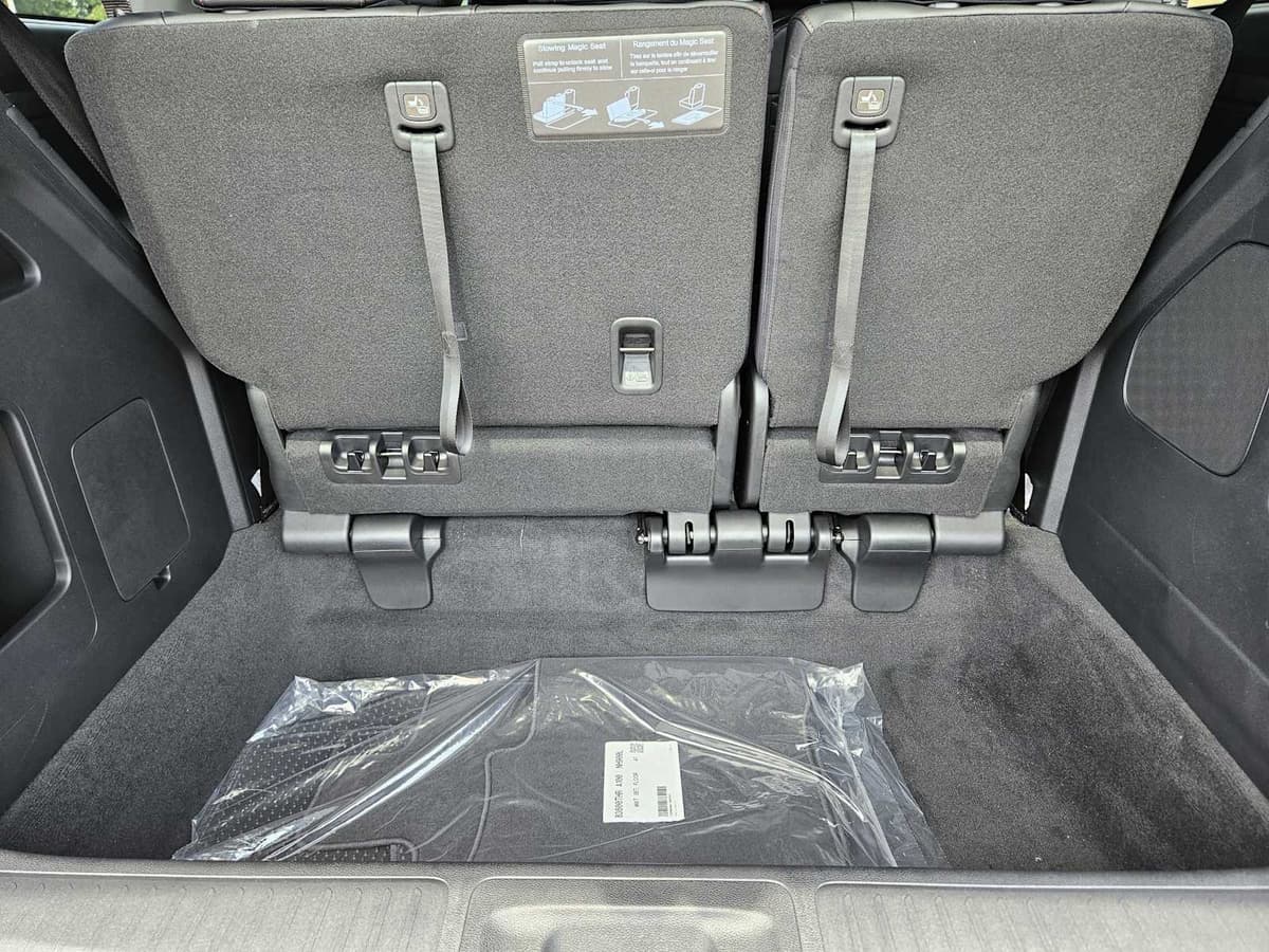 2026 Honda Odyssey - Image 25