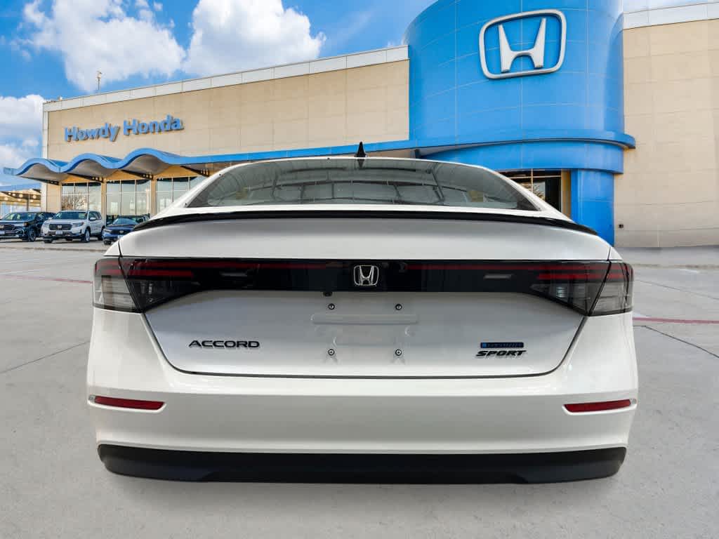 2026 Honda Accord Hybrid - Image 4