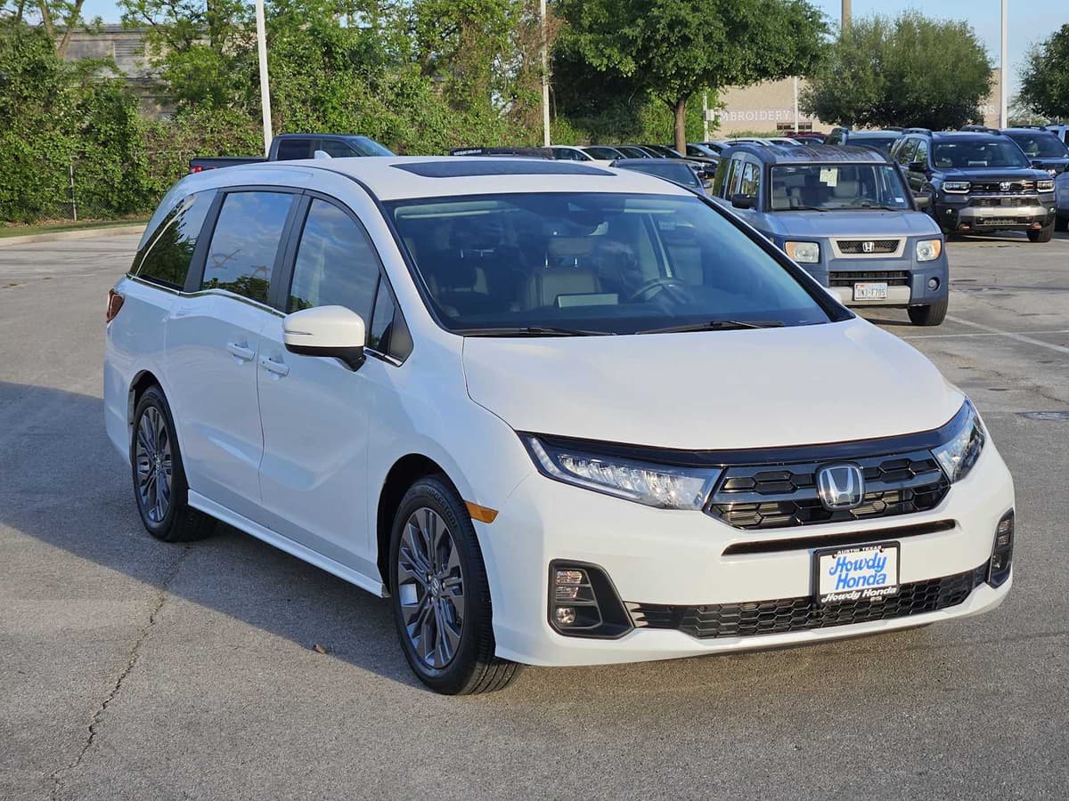 2026 Honda Odyssey - Image 3