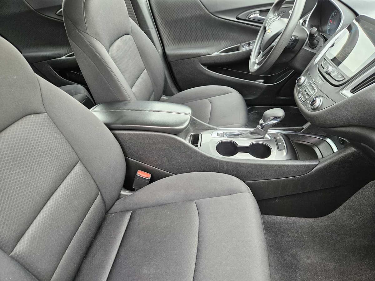 2023 Chevrolet Malibu - Image 14