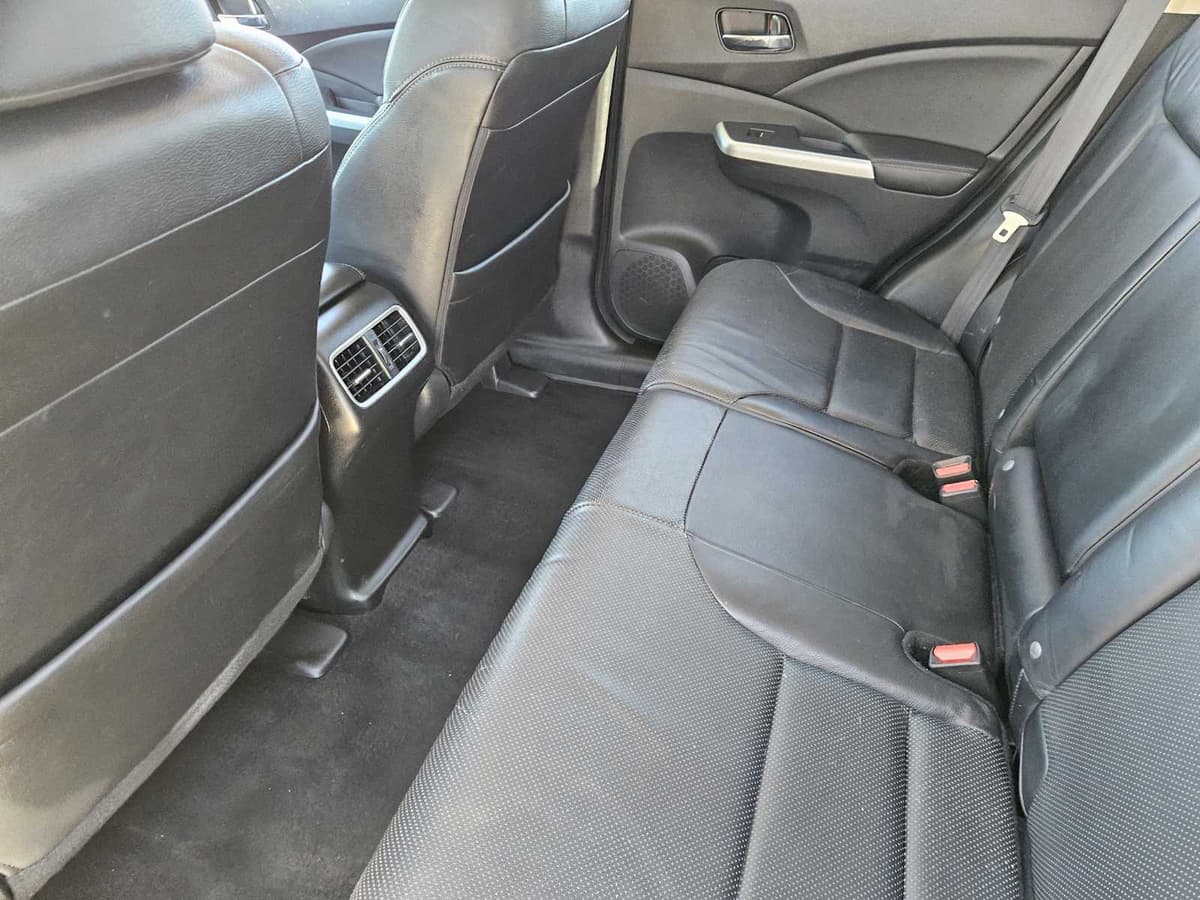 2015 Honda CR-V - Image 29