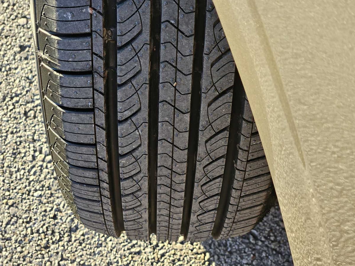 2022 Kia K5 - Image 10