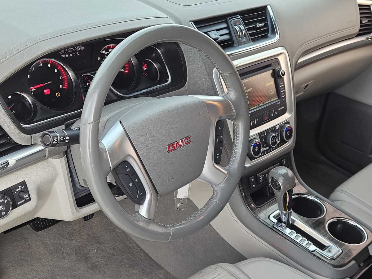 2015 GMC Acadia - Image 2