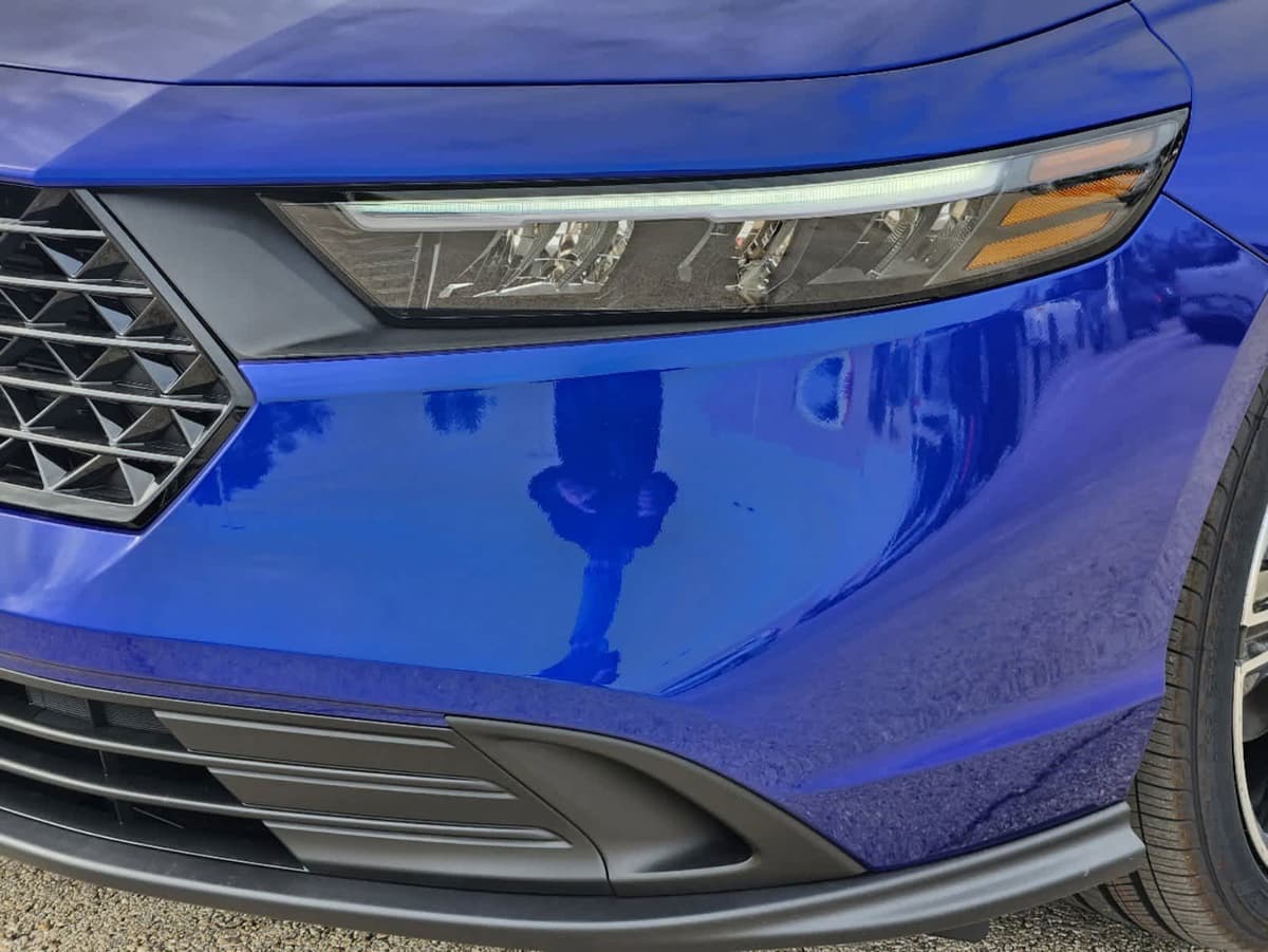 2025 Honda Accord Hybrid - Image 8