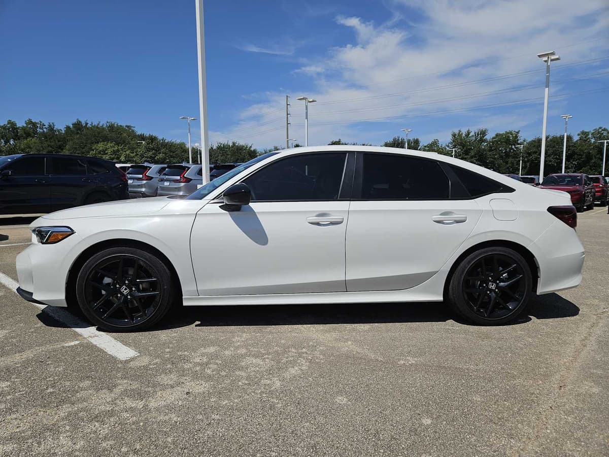 2026 Honda Civic Hybrid - Image 4
