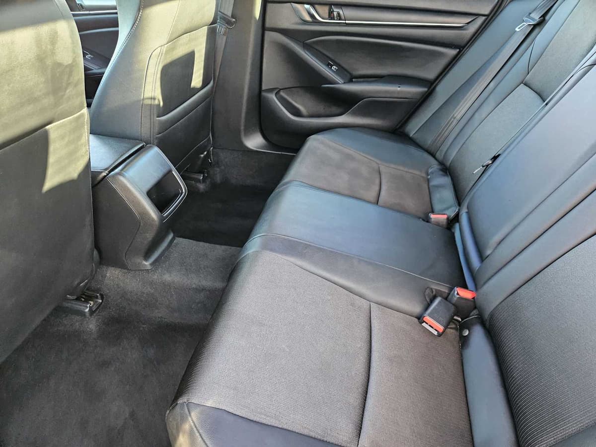 2019 Honda Accord Sedan - Image 29