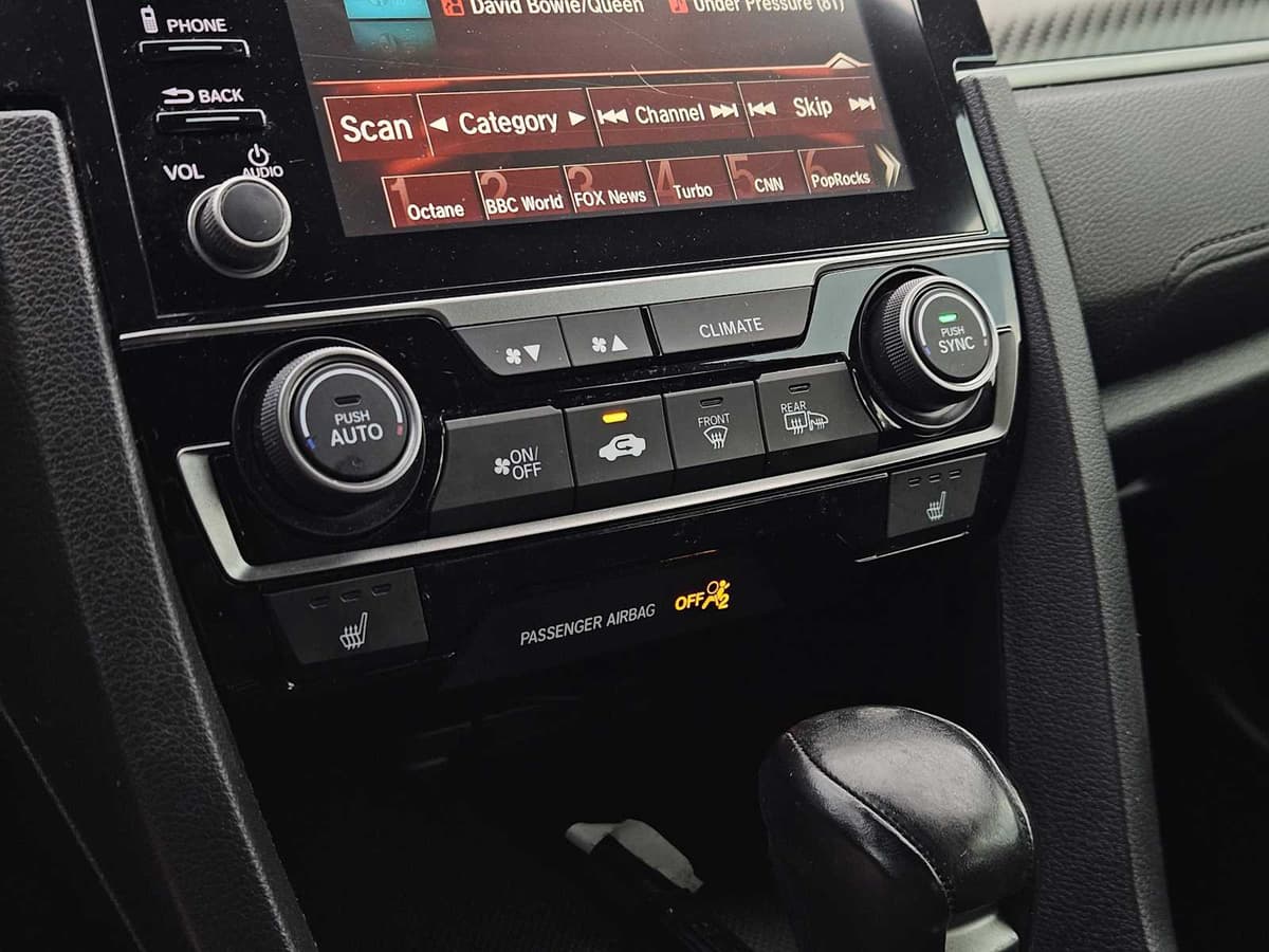 2019 Honda Civic Hatchback - Image 19