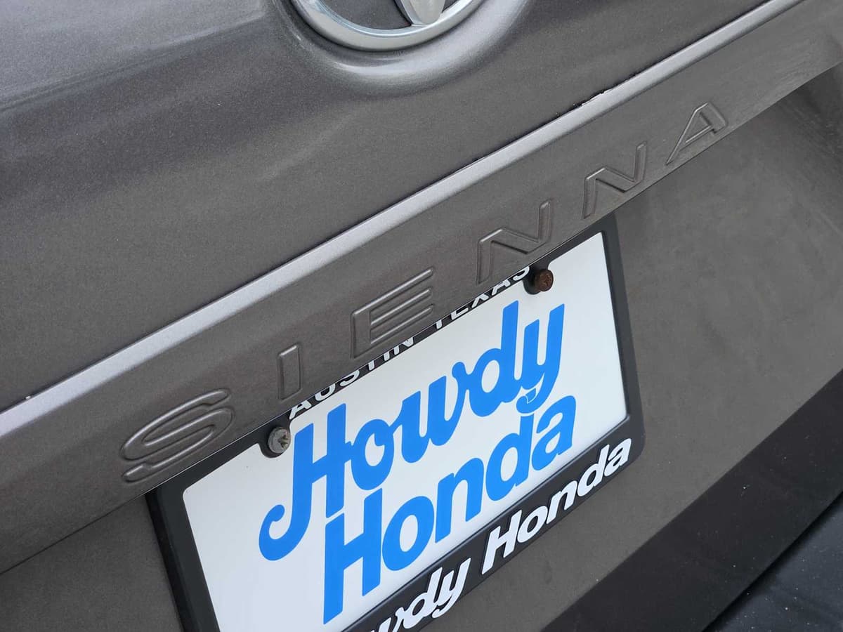 2014 Toyota Sienna - Image 11