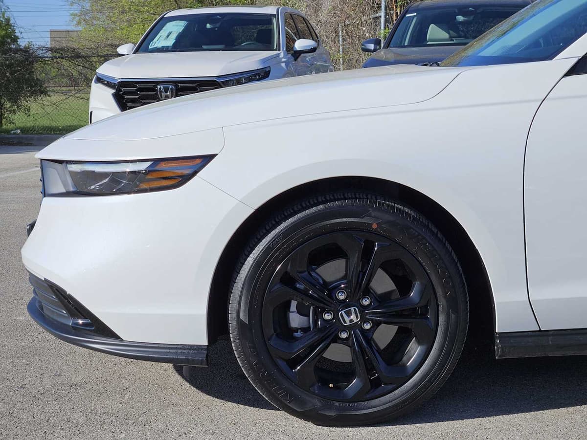 2025 Honda Accord - Image 8