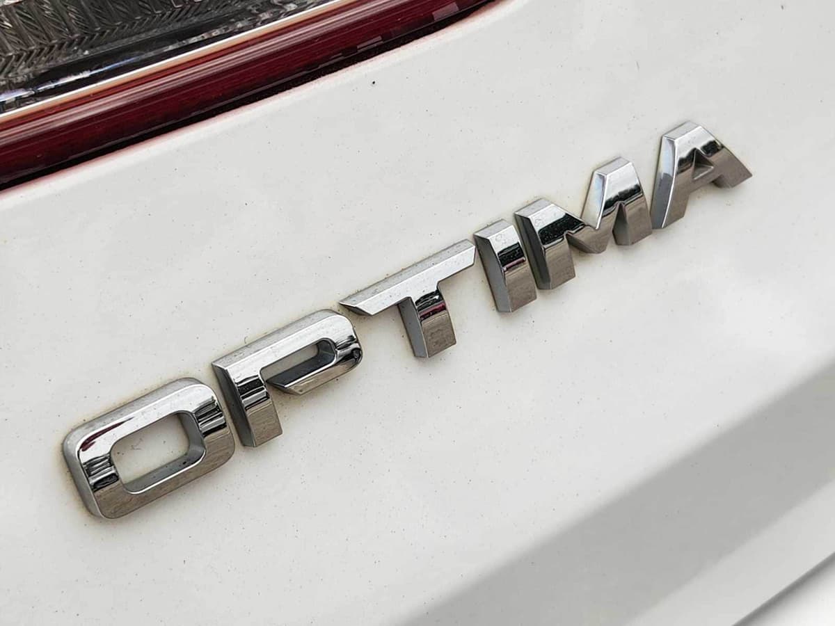 2018 Kia Optima - Image 12