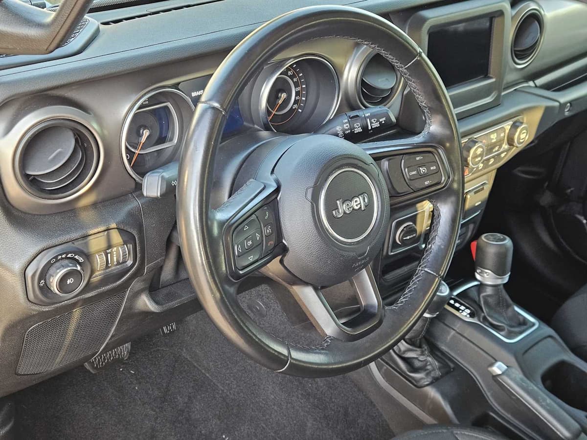 2019 Jeep Wrangler Unlimited - Image 2