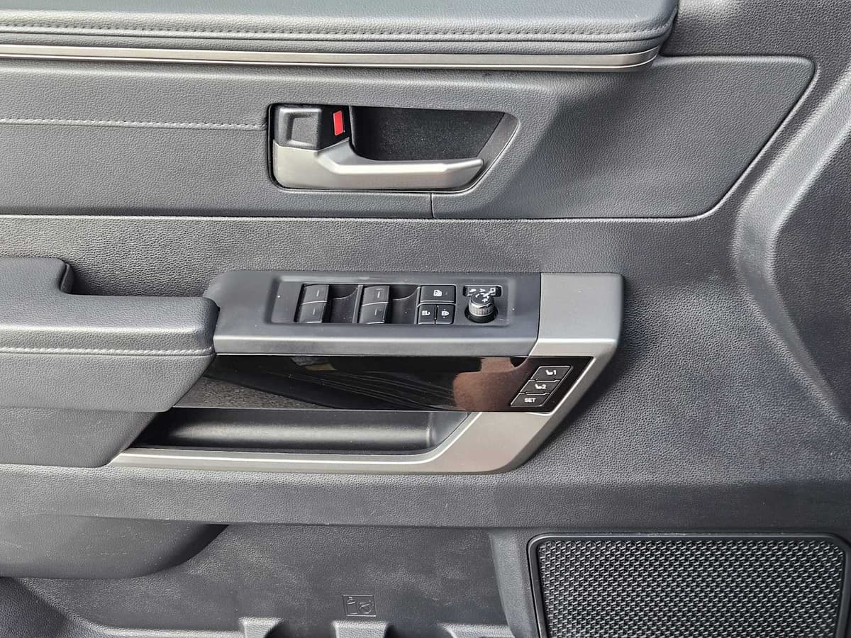 2022 Toyota Tundra - Image 23