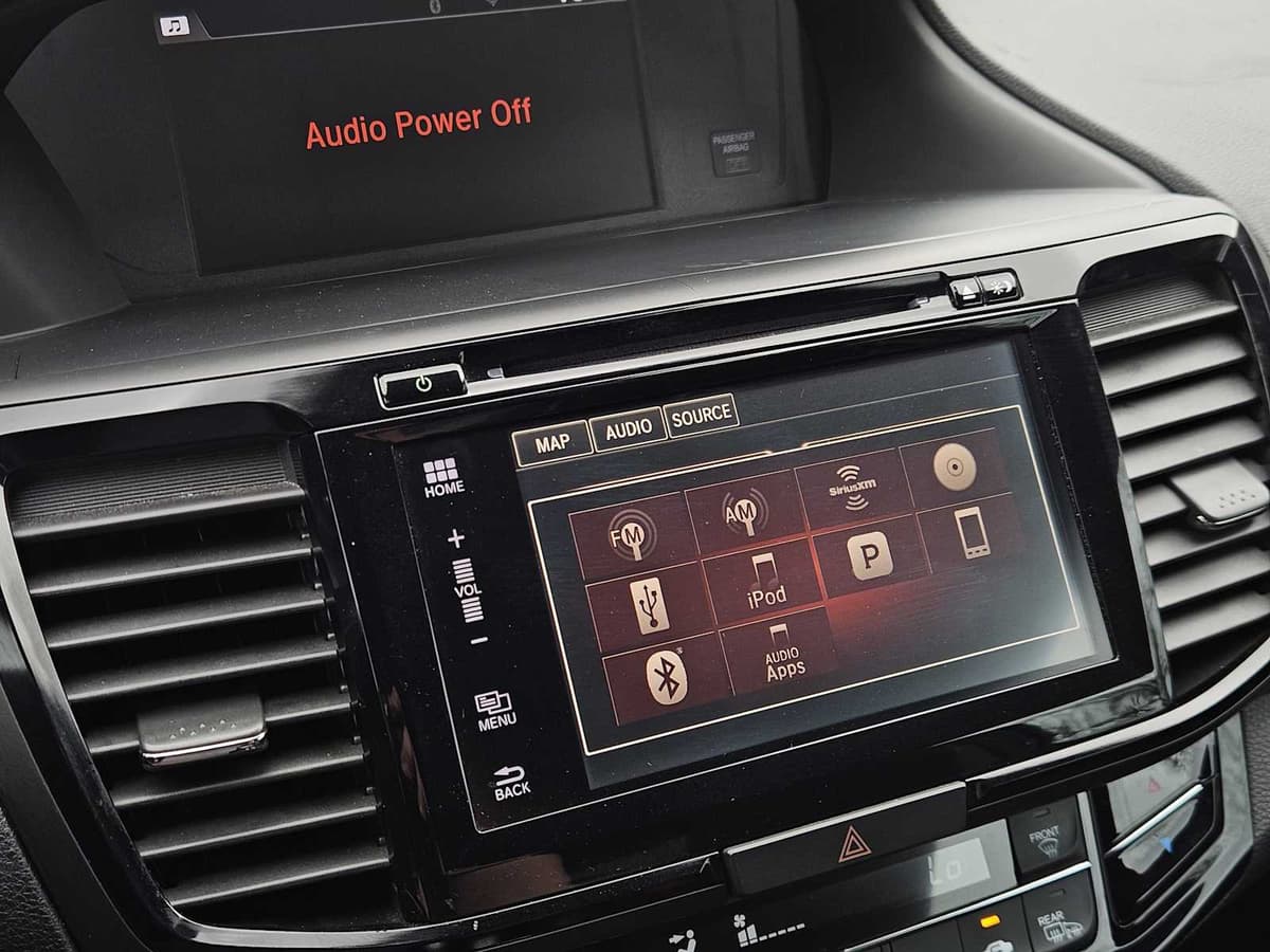 2016 Honda Accord Coupe - Image 17