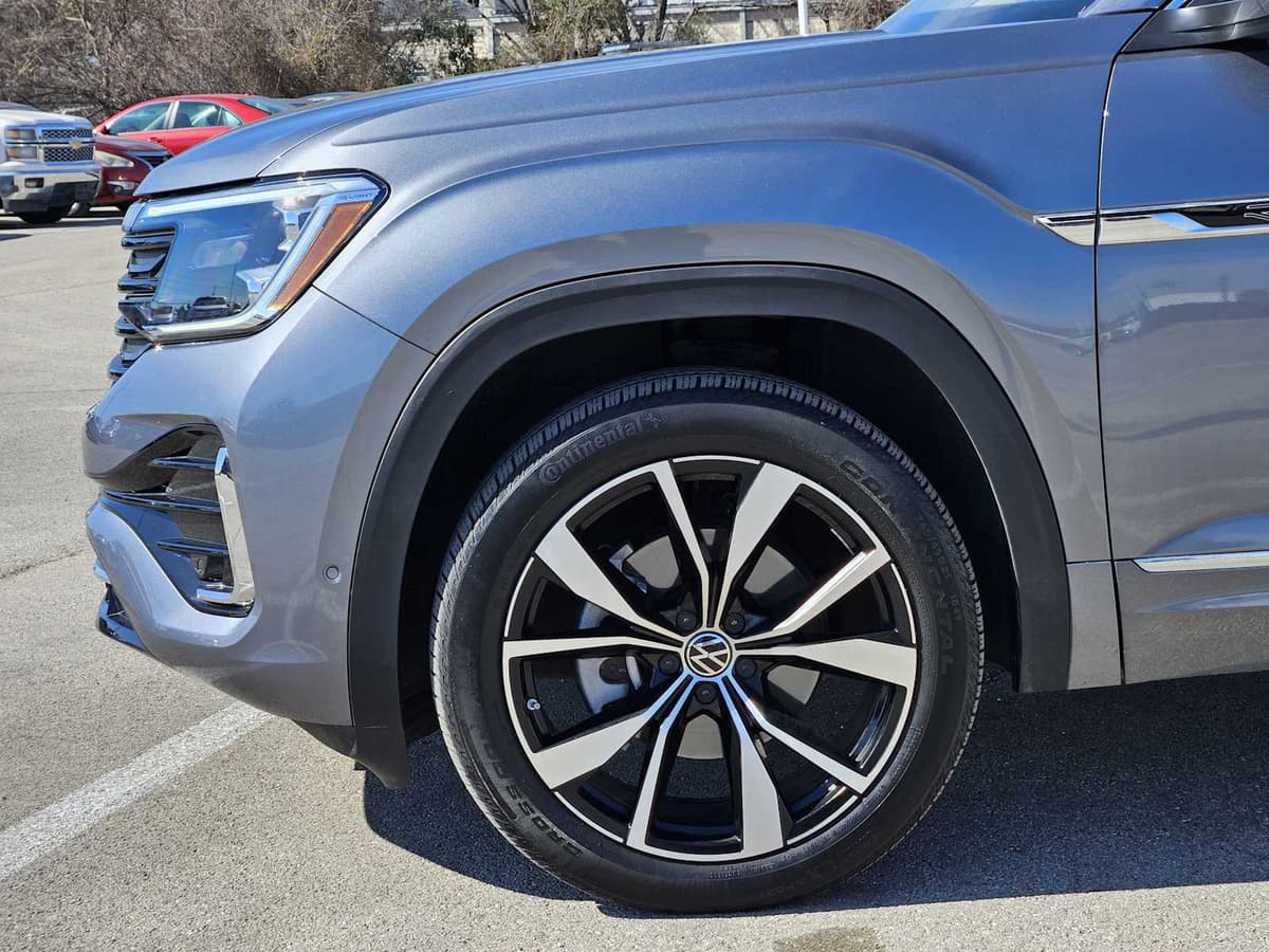 2024 Volkswagen Atlas - Image 8